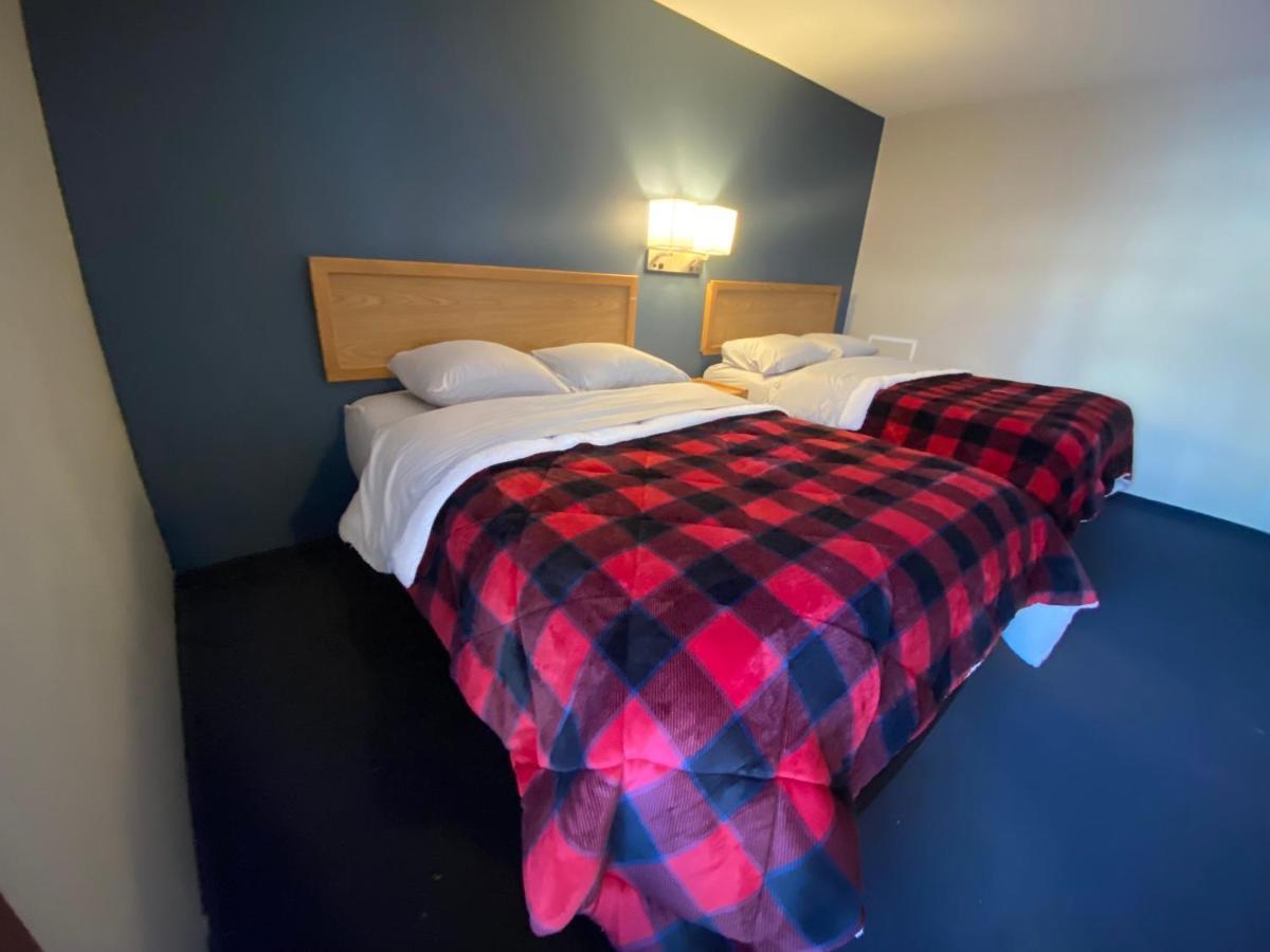 Lumberjack Inn Гейворд Екстер'єр фото